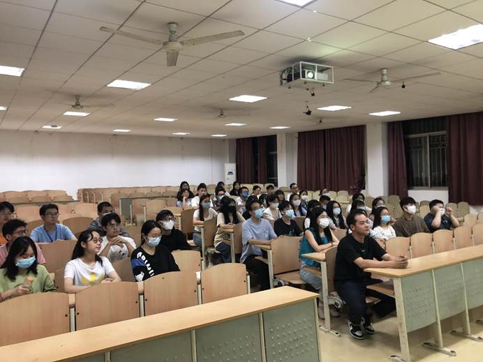 cos成人
第二分会场